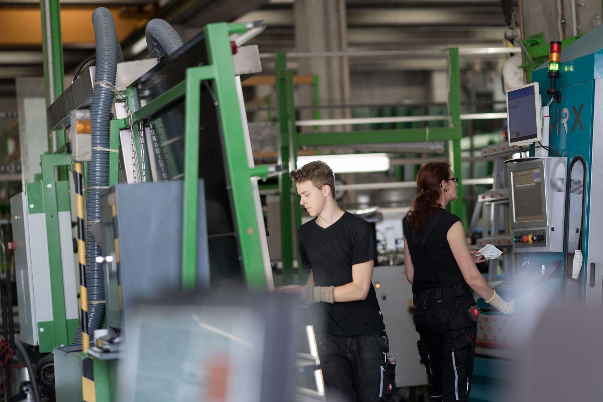 Gb Produktion, Kollegen bei der Arbeit GB Produktion