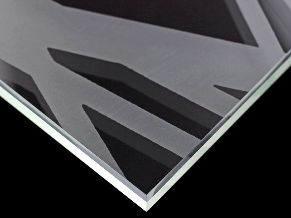 ESG Fili Mate 8 mm auf Weissglas satinierte Streifen auf Klarglas 